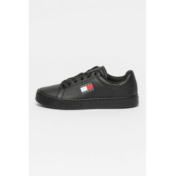 Pantofi sport din piele ecologica cu logo in relief