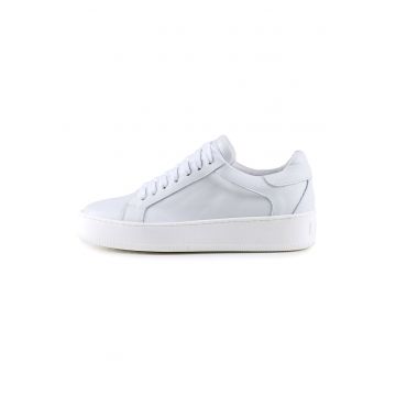 Pantofi sport din piele lacuita