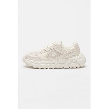 Pantofi sport cu talpa supradimensionata