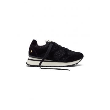 Pantofi sport cu insertii din piele intoarsa