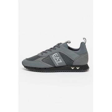 Pantofi sport cu insertii din plasa