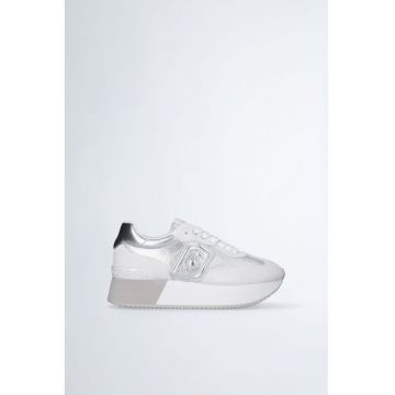 Pantofi sport cu model metalic si garnituri de piele intoarsa