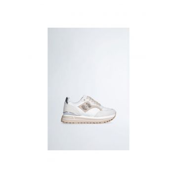 Pantofi sport de piele intoarsa cu segmente brodate floral
