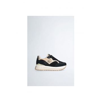 Pantofi sport de piele intoarsa cu segmente brodate floral