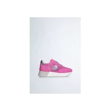 Pantofi sport de piele intoarsa perforata cu platforma