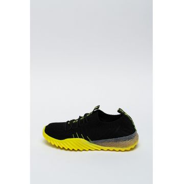 Pantofi sport tip soseta cu talpa contrastanta