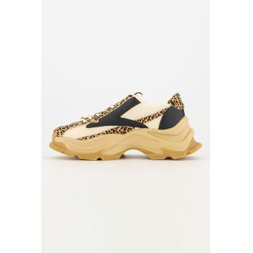 Pantofi demi-wedge cu animal print