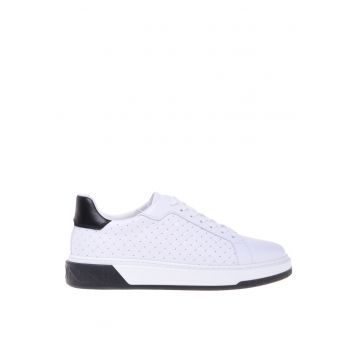 Pantofi sport de piele cu perforatii decorative