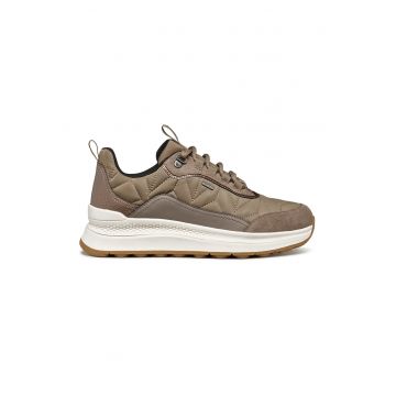 Pantofi sport cu garnitura de piele intoarsa