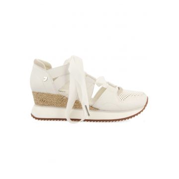 Pantofi sport cu garnituri de piele ecologica si decupaje Muir