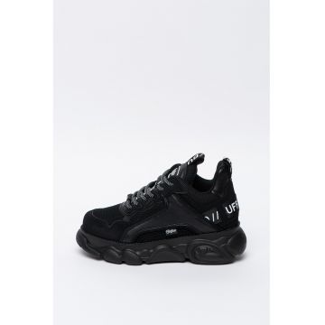 Pantofi sport de piele ecologica - cu insertii de plasa