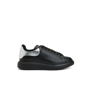 Pantofi sport din piele accentuati de un detaliu tip logo la spate 705060-BLKSLVMAN