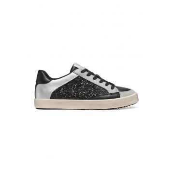 Pantofi sport cu aspect stralucitor