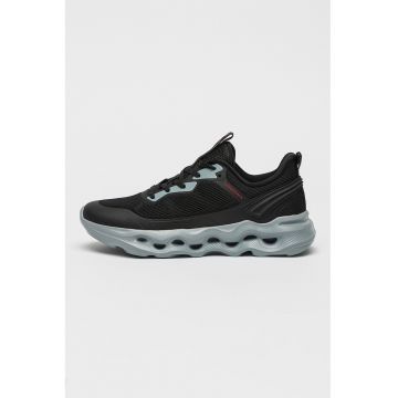 Pantofi sport de plasa cu sireturi