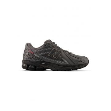 Pantofi sport cu garnituri din plasa 1906R