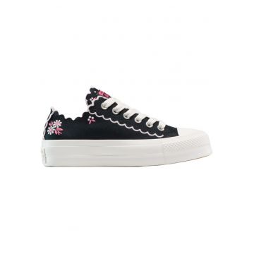Tenisi  Chuck Taylor All Star cu platforma si flori brodate - Negru