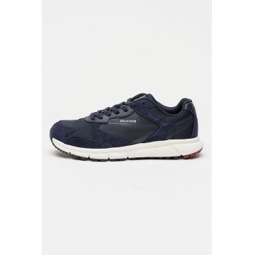 Pantofi sport cu insertii de piele intoarsa Pantofi sport cu insertii de piele intoarsa