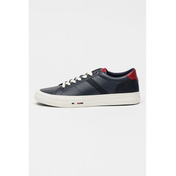 Pantofi sport cu insertii de piele Pantofi sport cu insertii de piele