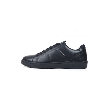 Pantofi sport de piele ecologica cu logo stantat Pantofi sport de piele ecologica cu logo stantat