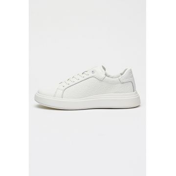Pantofi sport low-cut de piele cu aspect masiv si monograma