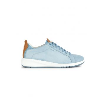 Pantofi sport de piele intoarsa cu garnituri contrastante Pantofi sport de piele intoarsa cu garnituri contrastante