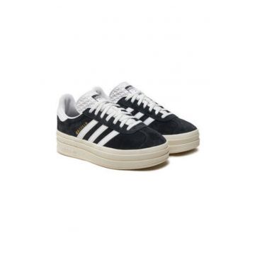 Tenisi in doua tonuri Gazelle