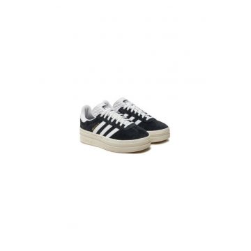 Tenisi in doua tonuri Gazelle Tenisi in doua tonuri Gazelle
