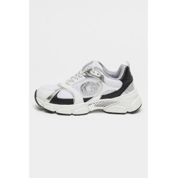 Pantofi sport cu insertii de plasa Pantofi sport cu insertii de plasa