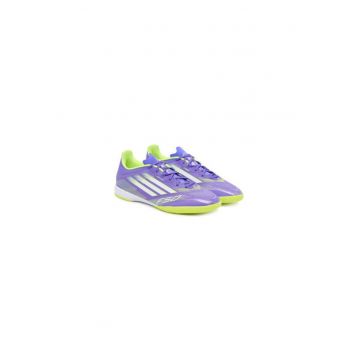 Pantofi sport din material textil cu accente contrastante si sireturi colorate - pentru fotbal Pantofi sport din material textil cu accente contrastante si sireturi colorate - pentru fotbal