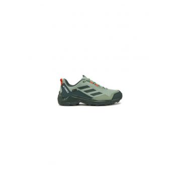 Pantofi cu elemente discrete - contrastante - pentru trekking Pantofi cu elemente discrete - contrastante - pentru trekking