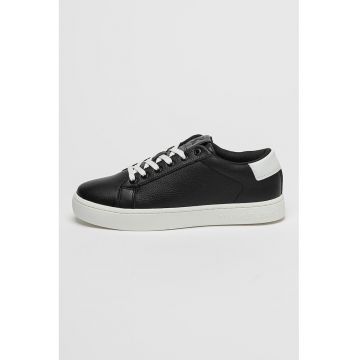 Pantofi sport de piele cu sireturi Pantofi sport de piele cu sireturi