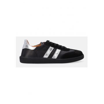 Adidasi negri din piele pentru femei cu dungi argintii