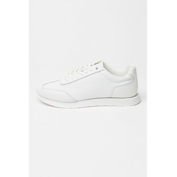 Pantofi sport din piele cu model monograma in relief