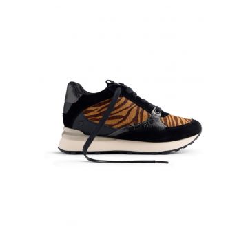 Pantofi sport wedge cu animal print si insertii de piele intoarsa - Maro