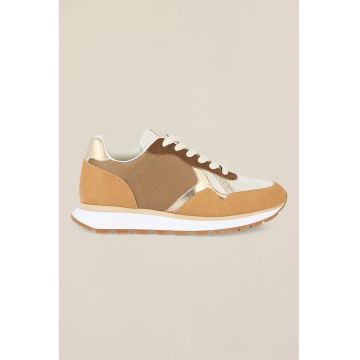 Pantofi wedge cu straturi exterioare din piele intoarsa sintetica