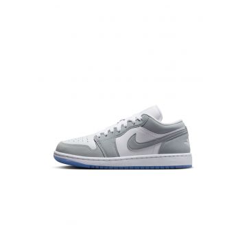 Pantofi sport Wmns Air  1 Low Re