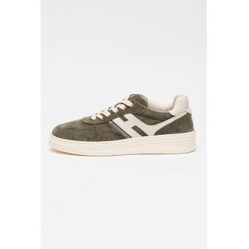 Patofi sport H630 din piele intoarsa cu garnitura cu monograma din piele