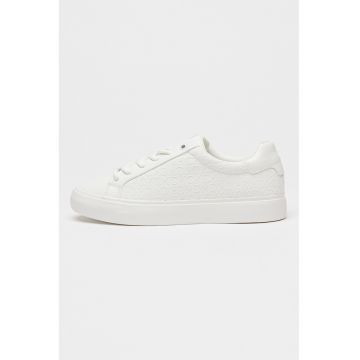 Pantofi sport cu talpa flatform si logo