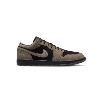 Pantofi sport  Air Jordan 1 Low SE 55831 - Maro