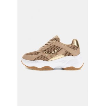 Pantofi sport cu aspect masiv si accesoriu metalic - Maro deschis