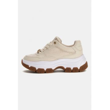 Pantofi sport din piele ecologica cu detalii cu model monograma - Crem