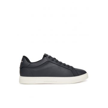 Tenisi bleumarin - Bleumarin