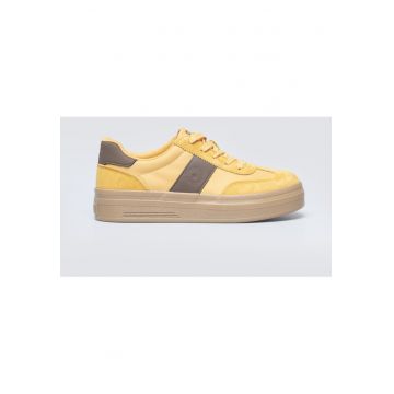 Pantofi sport cu insertii de piele intoarsa -