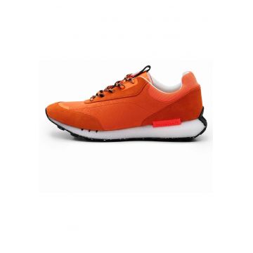 Pantofi sport cu insertii din piele intoarsa