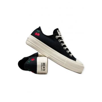 tenisi flatform cu detalii brodate Chuck Taylor All Star -