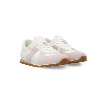 Pantofi sport cu insertii de piele intoarsa si aplicatie decorativa