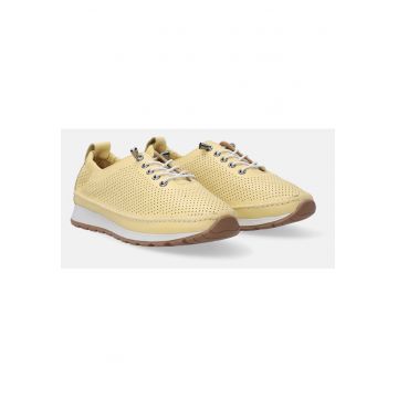 Pantofi sport cu perforatii din piele -