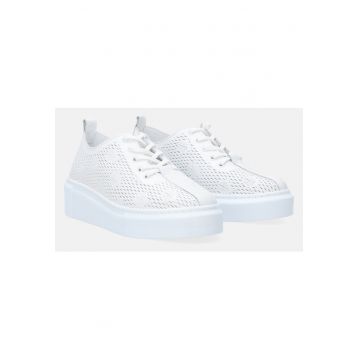 Pantofi sport cu perforatii si platforma