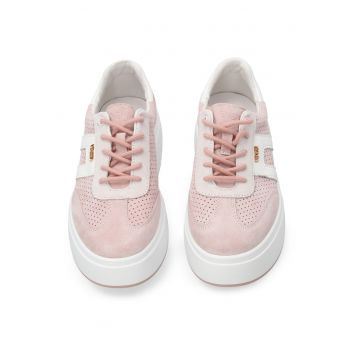 Pantofi sport cu profil jos si perforatii