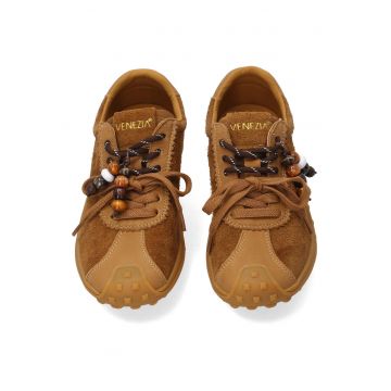 Pantofi sport din piele intoarsa cu margele decorative